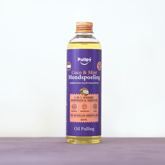 SINGLE Mondspoeling Coco - Munt Oil Pulling met 8 Essentiële Oliën & Vitamines D3, E & K2 | Zeg vaarwel tegen tandplak, slechte adem & gevoelig tandvlees - Pullpy